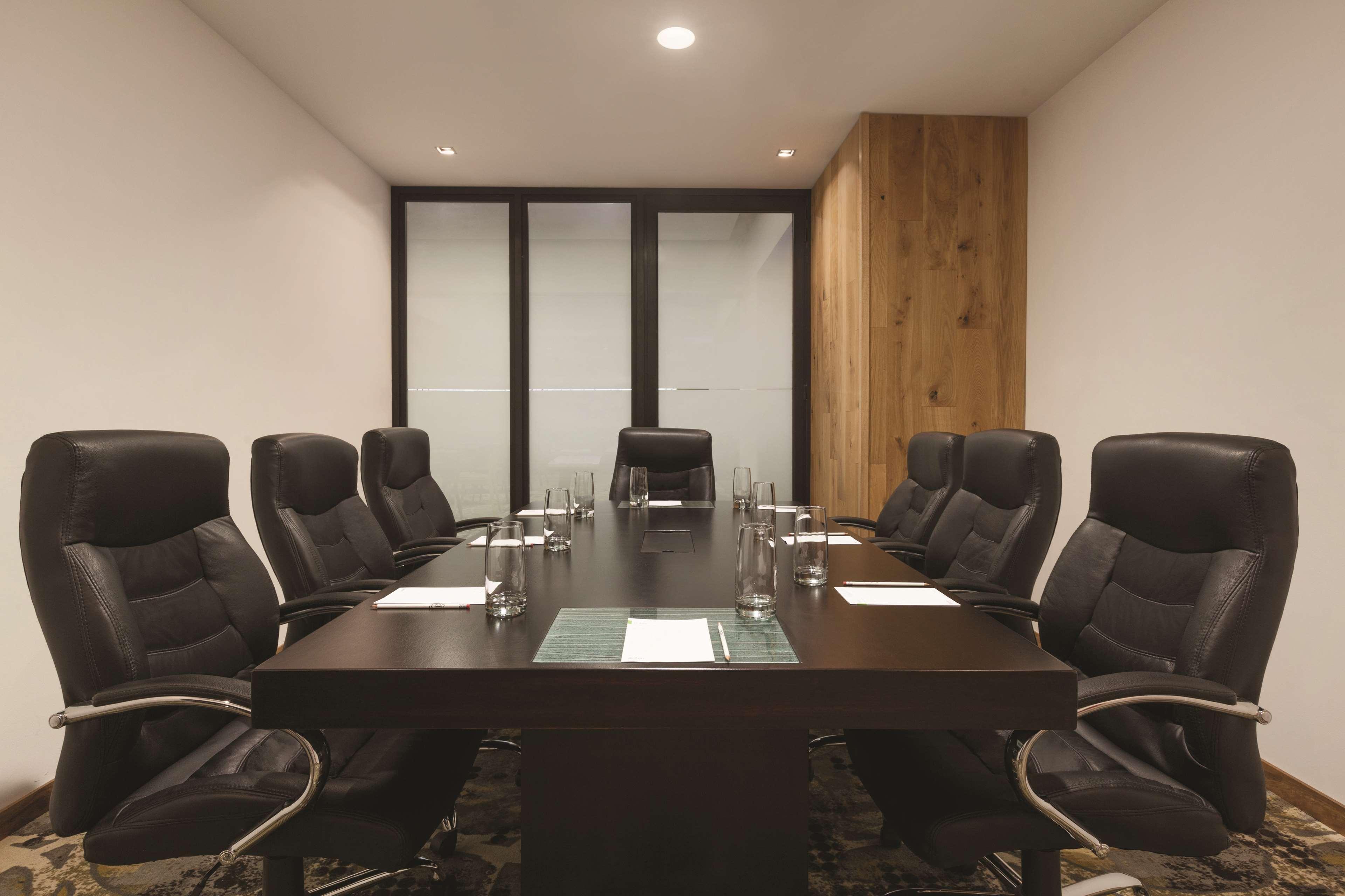 Wyndham Garden Guatemala City Hotel Екстериор снимка Meeting room